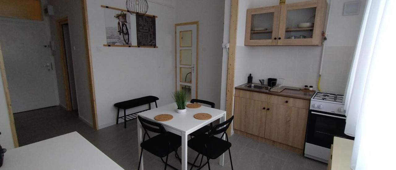 Blue Moon Apartman إغير المظهر الخارجي الصورة