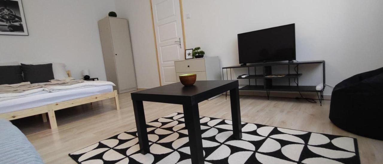 Blue Moon Apartman إغير المظهر الخارجي الصورة